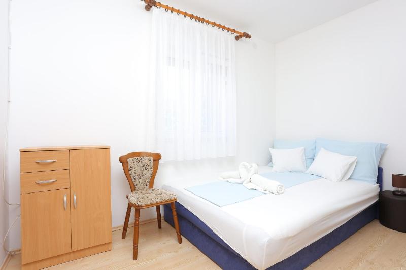 Holiday house with a parking space Kastel Stafilic Kastela - 21506 - image 23