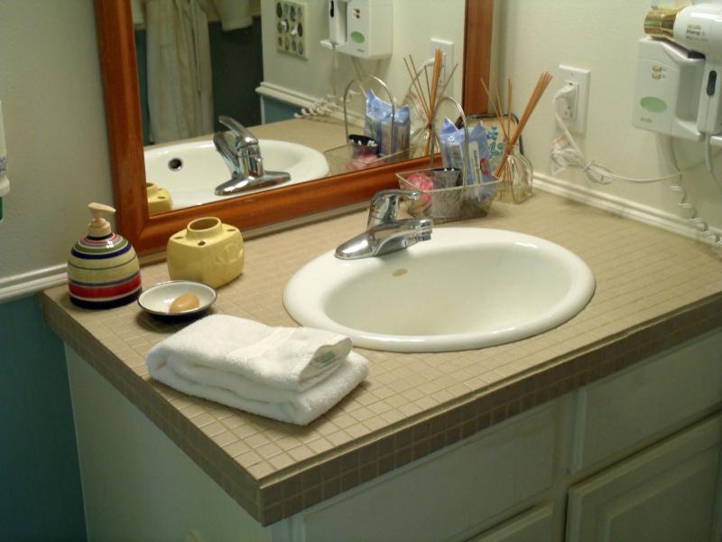 Queen Room image 2