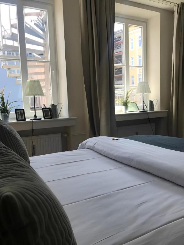 Standard Double Room image 4