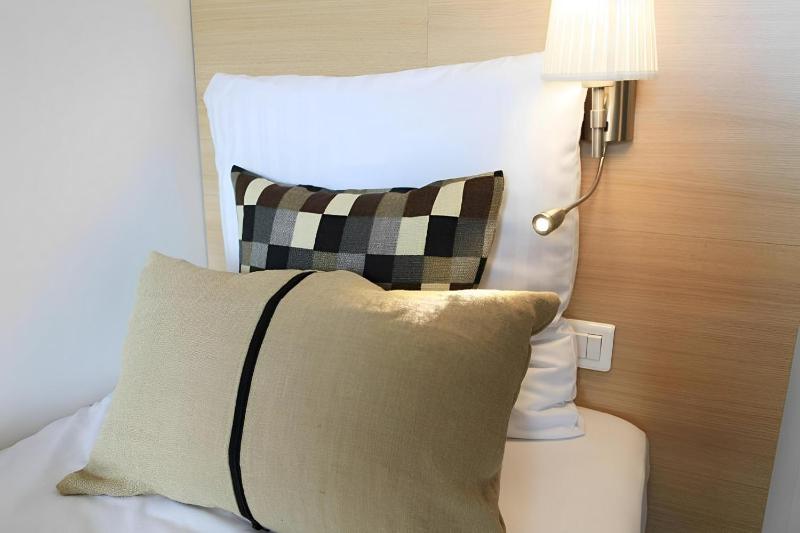 Single Room with Balcony image 3