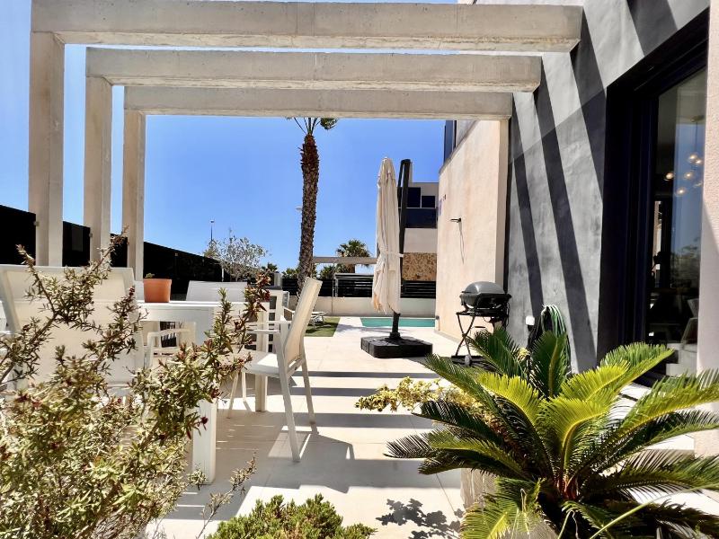 Cape villa in Cabo de Roig by Perfectly Rentals - image 12