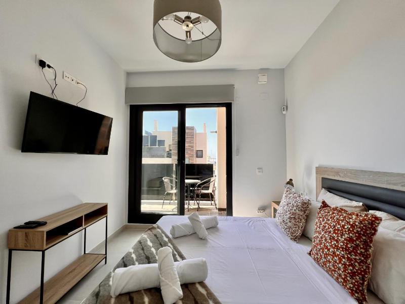 Cape villa in Cabo de Roig by Perfectly Rentals - image 9