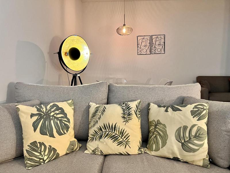 Cape villa in Cabo de Roig by Perfectly Rentals - image 3