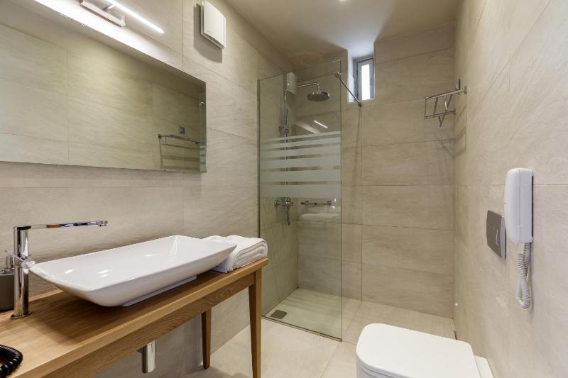 Junior Suite with Sea View image 3