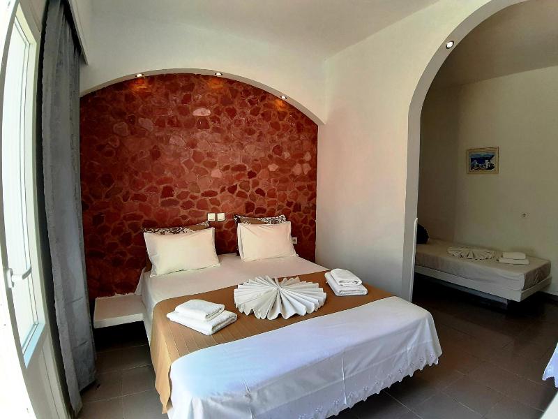 Suite with Pool View image 3