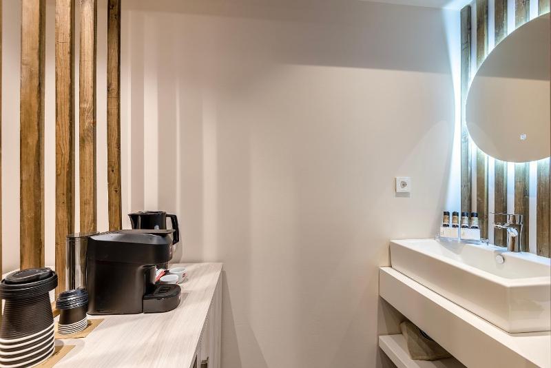 Deluxe Double Room with Balcony and Sea View - Annex image 3