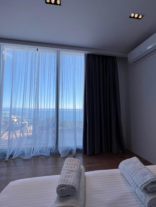 Junior Suite with Sea View image 2