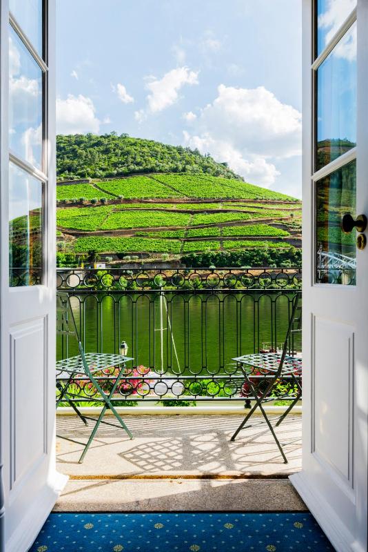 Double Room with River View image 1