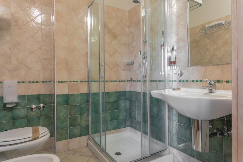 Triple Room image 2