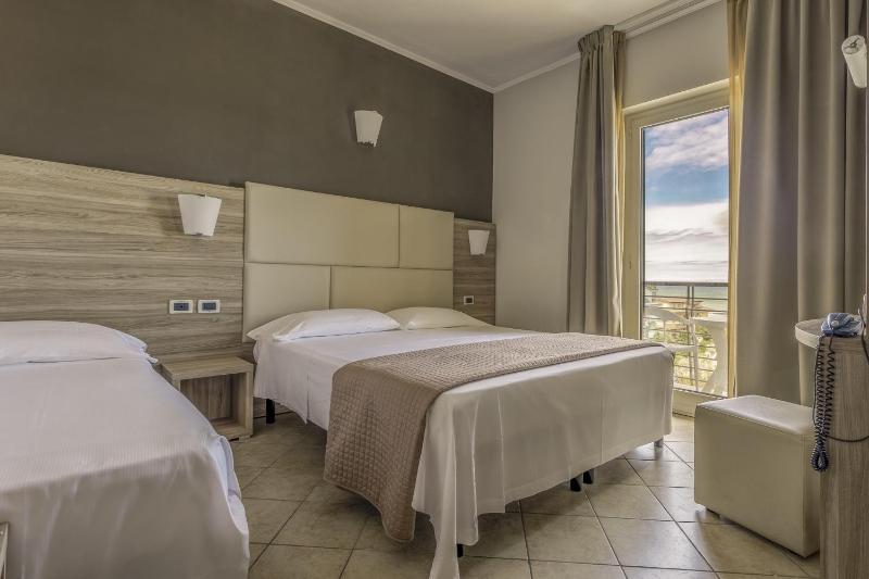 Comfort Double Room with Balcony image 2