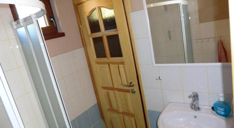 Two-Bedroom Cottage - 3 image 2