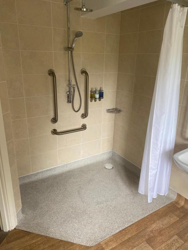 King Room - Disability Access image 3