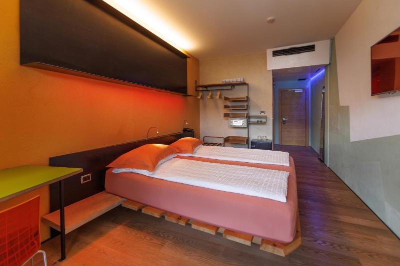 Ambient Double Room with Lake Front  image 4