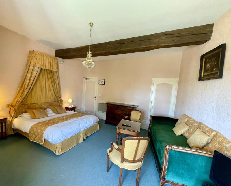Superior Double or Twin Room image 4