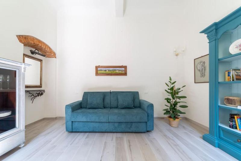 Casa Lorenzo with a quiet tiny patio - image 11