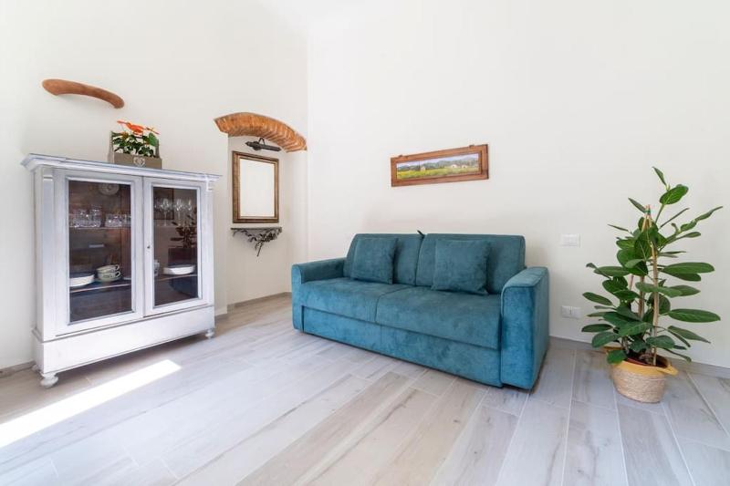 Casa Lorenzo with a quiet tiny patio - image 12