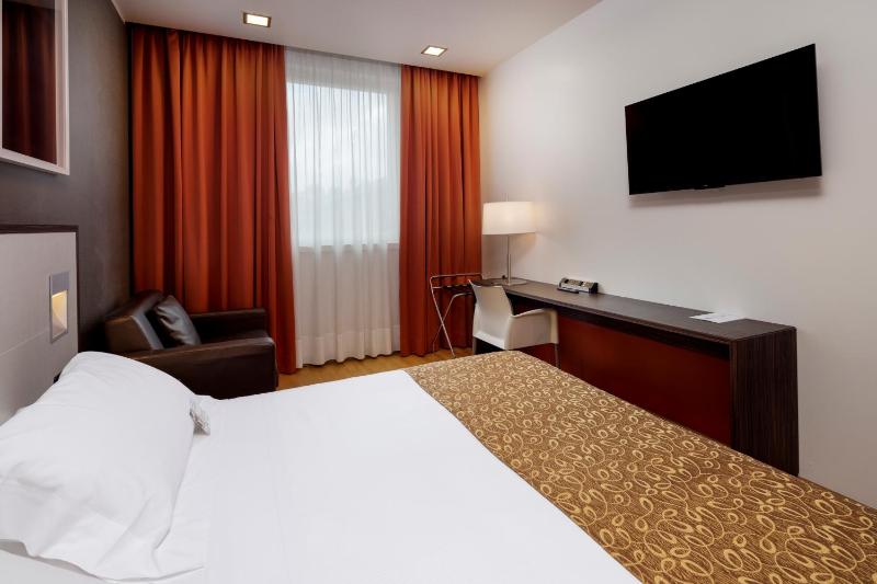 Comfort King Room image 4
