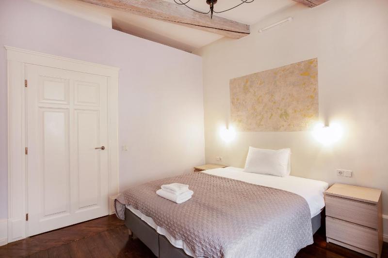 3 Bedroom Duplex Apartment next to the Gates of Dawn - image 12