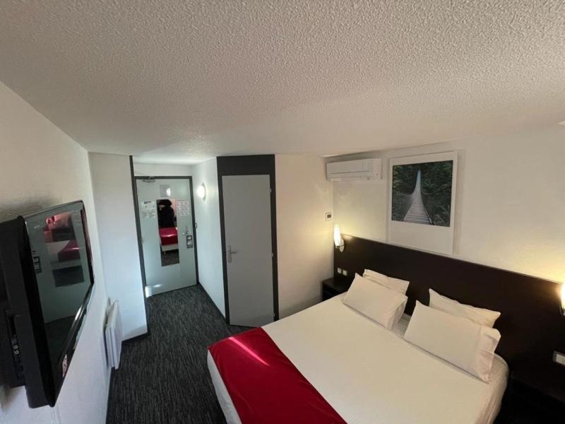 Double Room image 1