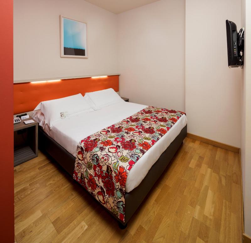 Superior Double Room image 2