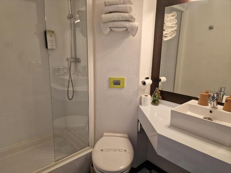 Double Room image 2