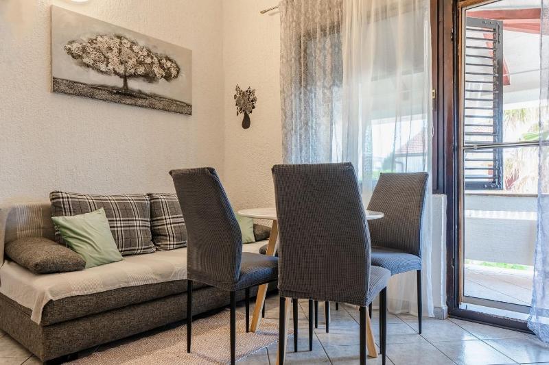 Apartments Santek - image 4