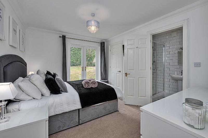 Finest Retreats - Y Lle Hapus - image 19