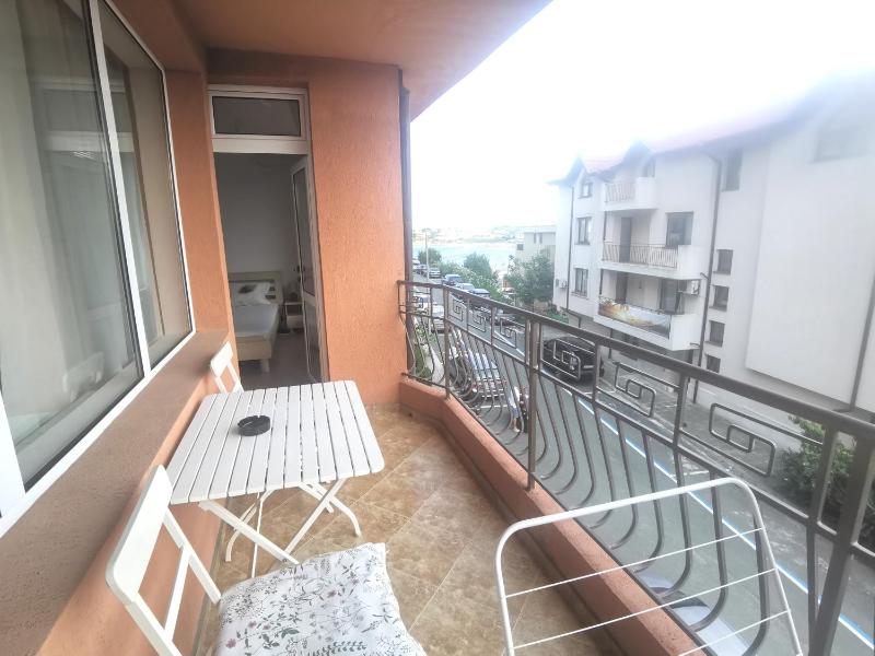 Double Room with Sea View image 2
