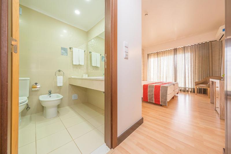 Double or Twin Room with Extra Bed (2 Adults + 1 Child) image 4