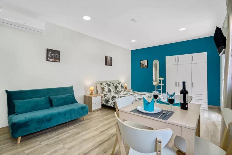Umihouse apartamentos centro Alicante - image 1