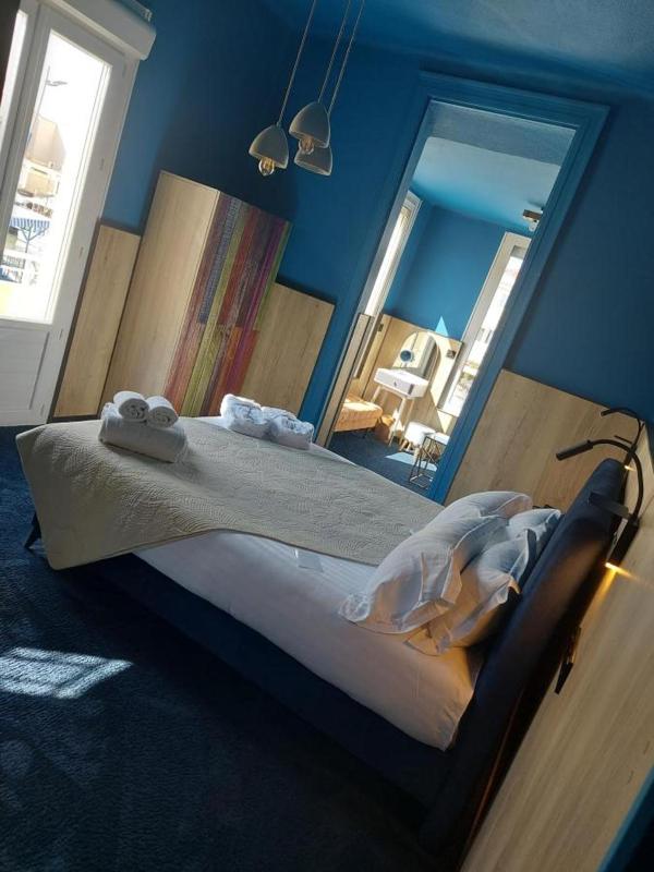 Quadruple Room image 1