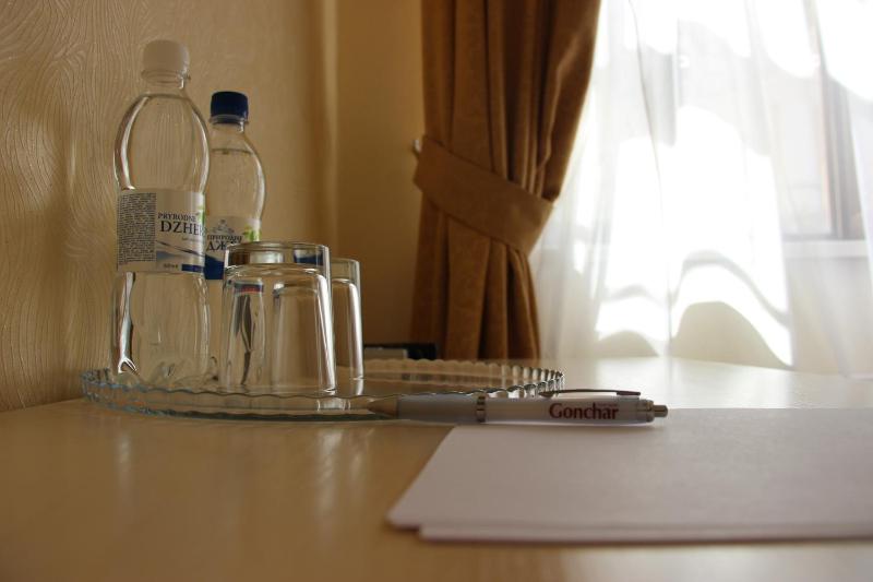 Standard Twin Room image 2