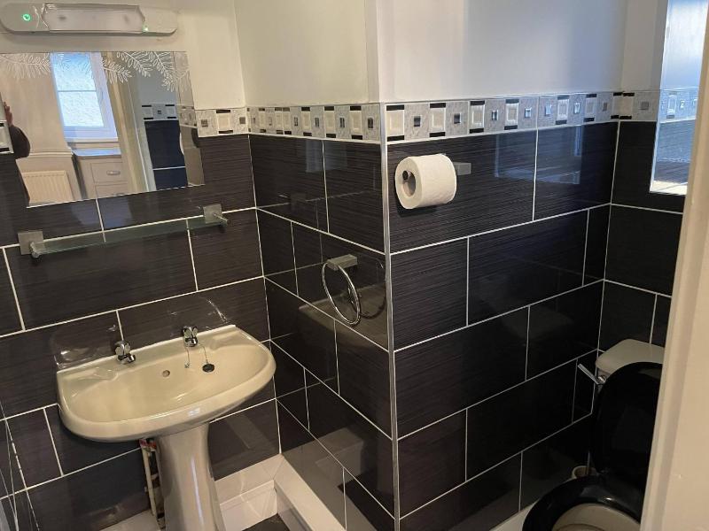 Double Room with Private Bathroom image 2