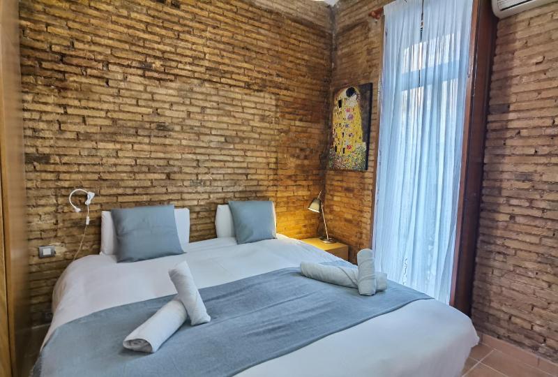 Enjoy Apartment 4 pax at Ruzafa with sunny terrace - image 6