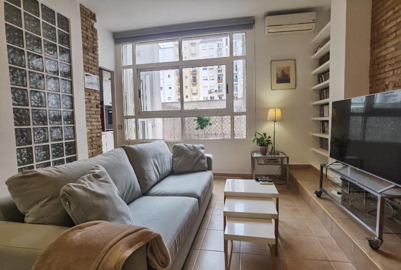 Enjoy Apartment 4 pax at Ruzafa with sunny terrace - image 2