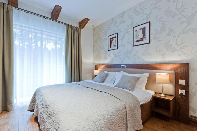 Luxury Two-Bedroom Apartment image 3