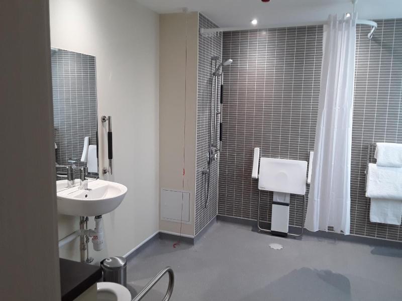 Standard Double Room - Disability Access image 2