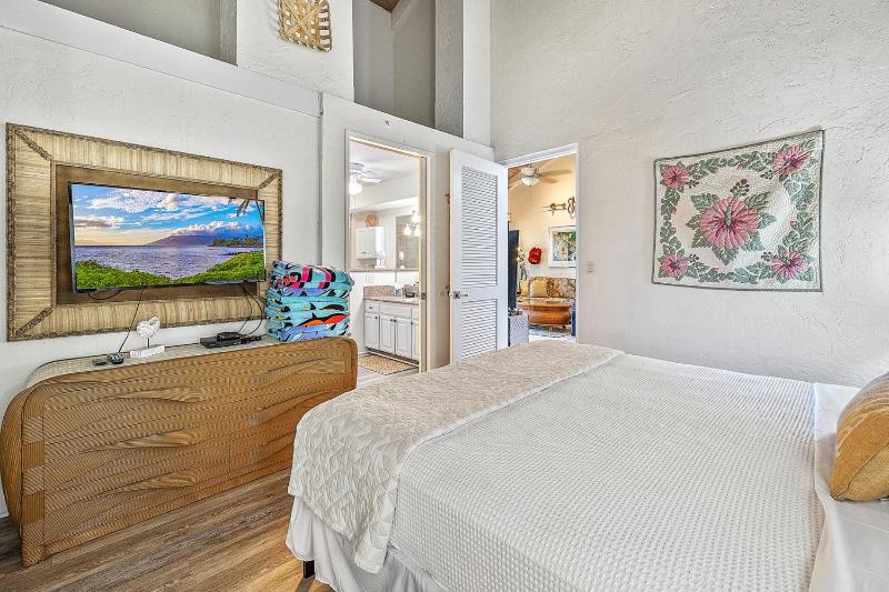 The Noniluna One - Sleeps 10 Plus Pack N Play - image 3