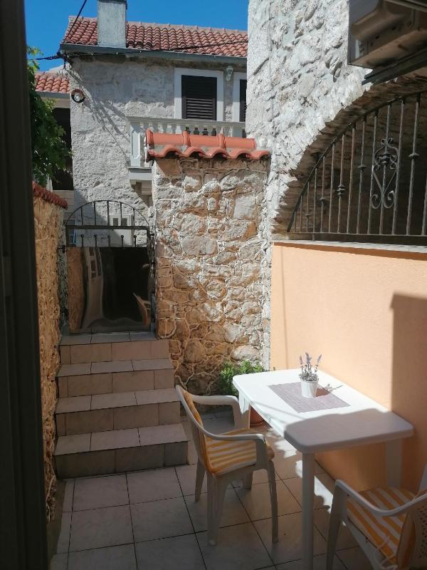One-Bedroom Apartment with Terrace image 2