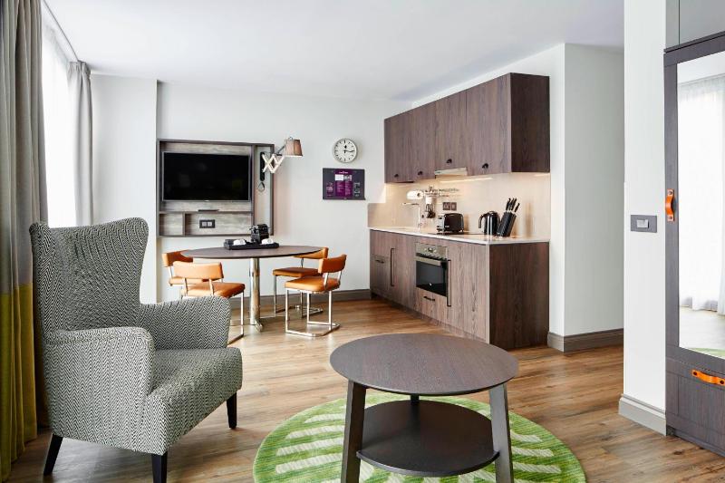 Deluxe Studio Suite image 4