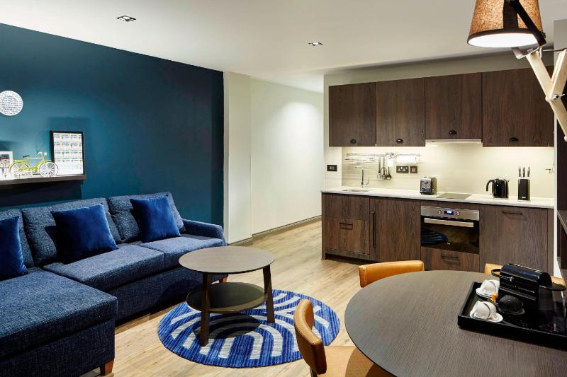 Two-Bedroom Suite image 4