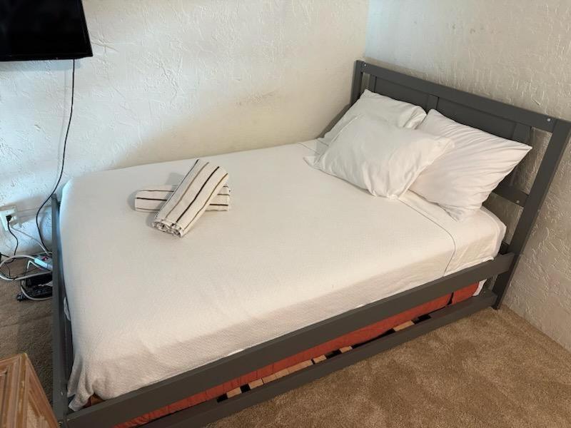 Noniluna 1 & 2 Rent Together - Sleeps 20 - image 24