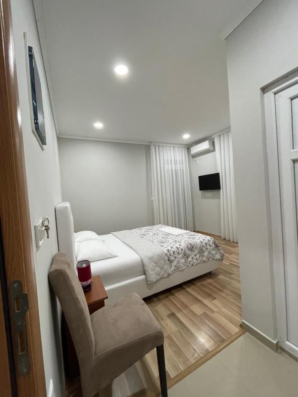 L&I Villa - image 5