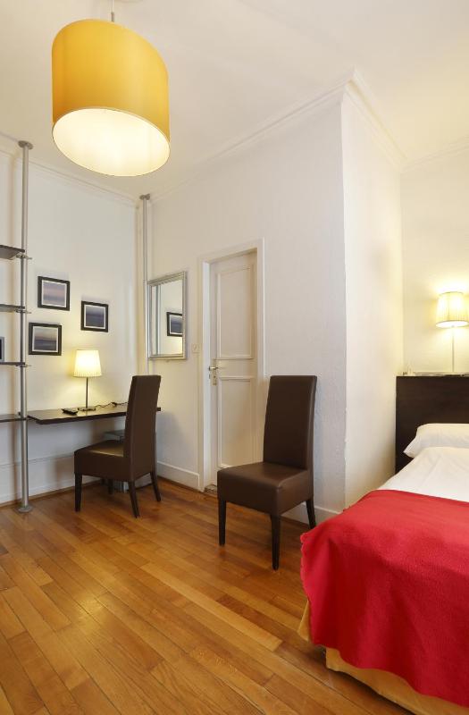 Triple Room image 4