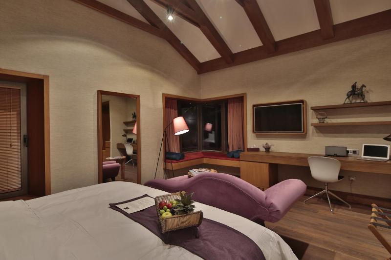 Loft Suite image 2