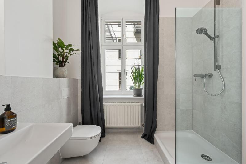 The Straßburger stylish 3 BR apartment in Mitte group & family friendly 4- 6 Guests - image 7
