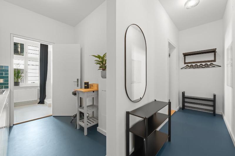 The Straßburger stylish 3 BR apartment in Mitte group & family friendly 4- 6 Guests - image 12