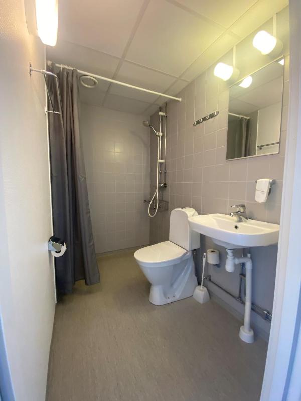 Twin Room image 1