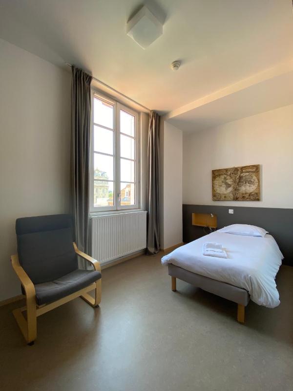 Single Room image 1