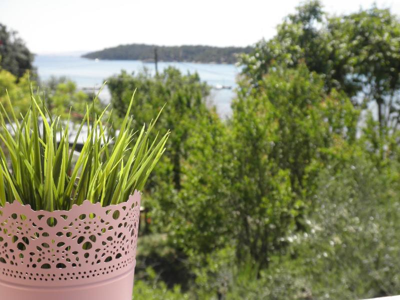 Studio Apartment with Sea View image 2